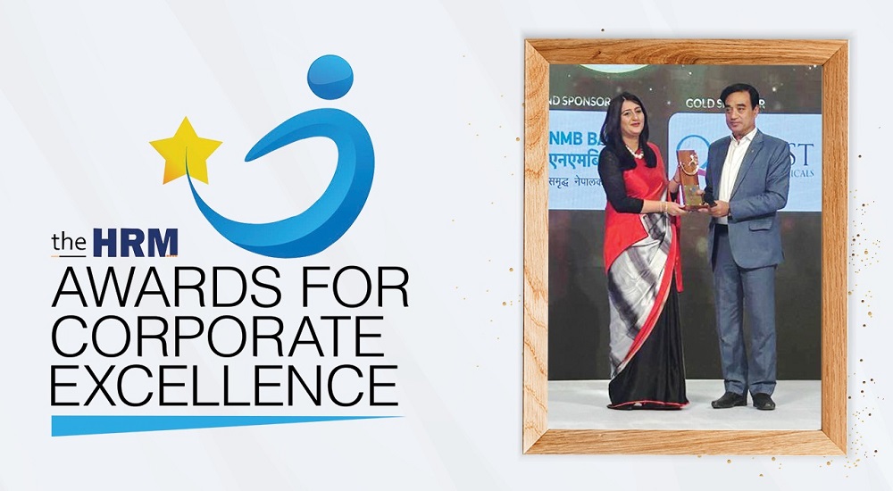 Vianet CEO Sewa Pathak Leadership Female of the Year Award 2022