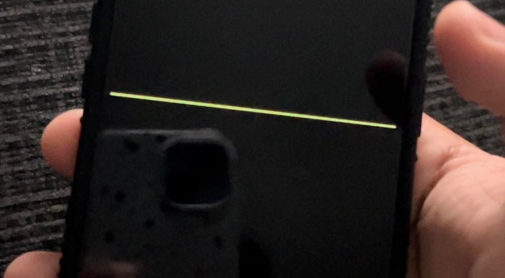 iphone 14 horizontal line issue