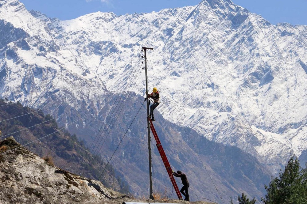 WorldLink launches ftth fiber internet in Manaslu circuit