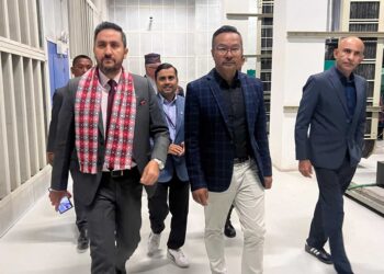 Communication Minister Jagdish Kharel visits Ncell IDC